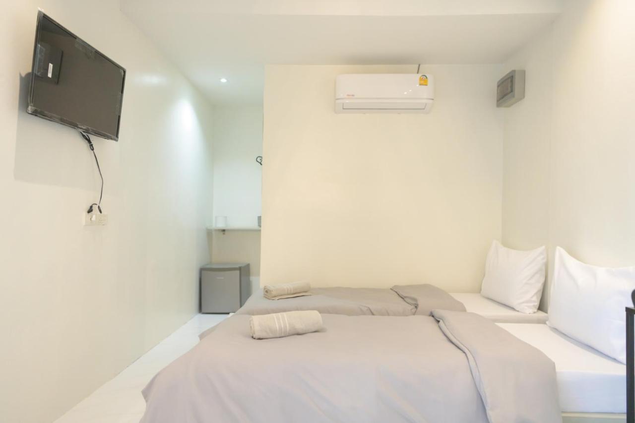 Hotel Nap77 Salaya Esterno foto