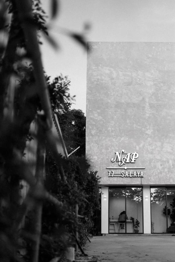 Hotel Nap77 Salaya Esterno foto